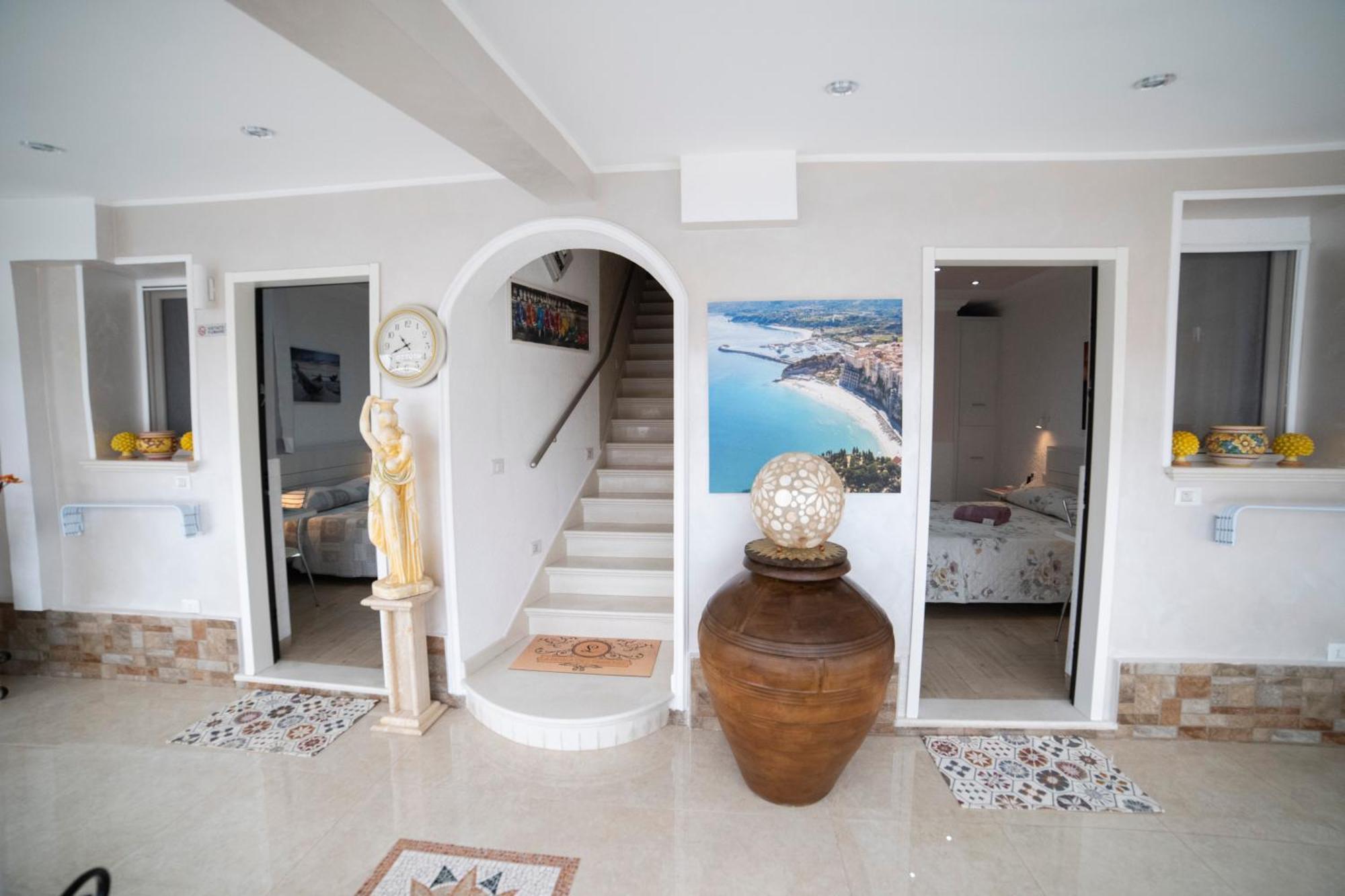 Bed and Breakfast La Perla Del Tirreno Tropea Exterior foto