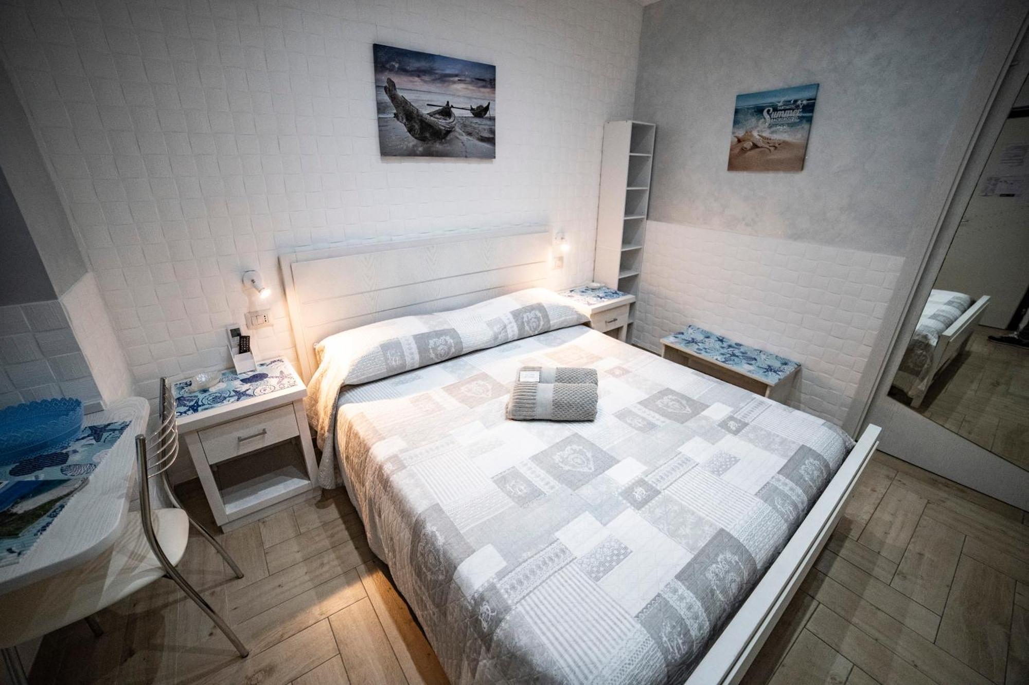 Bed and Breakfast La Perla Del Tirreno Tropea Habitación foto