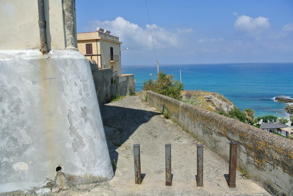 Bed and Breakfast La Perla Del Tirreno Tropea Exterior foto